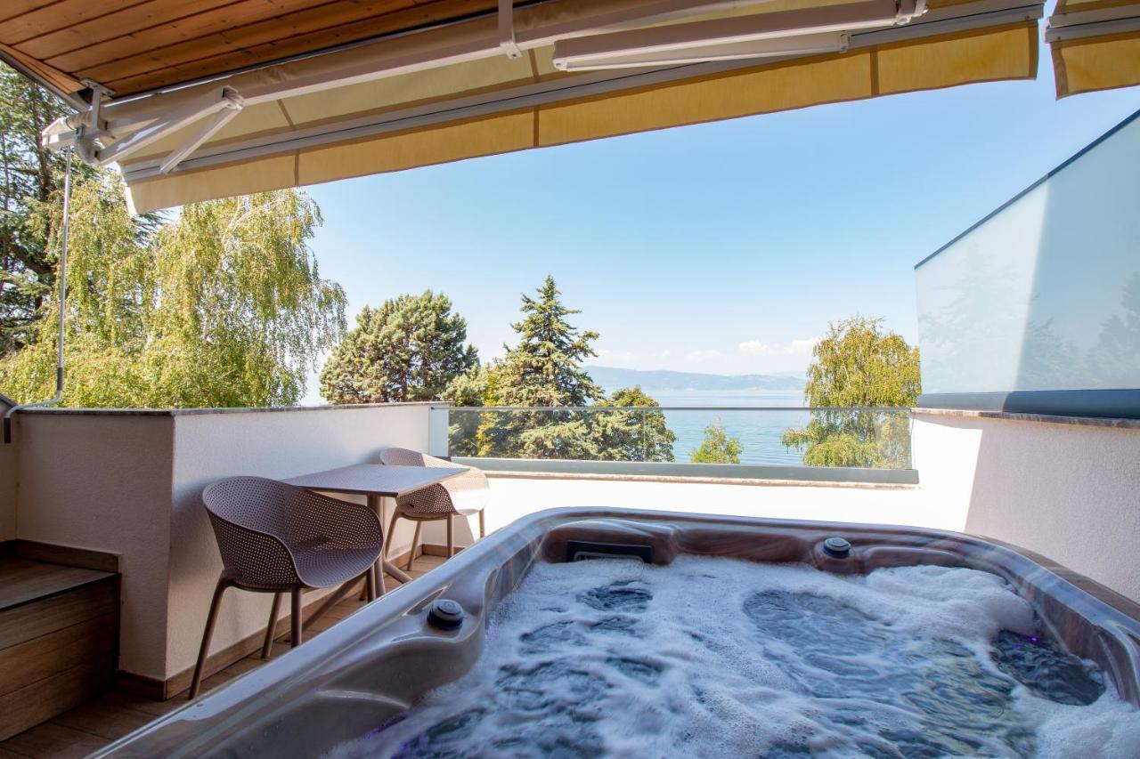 Lago Hotel Лагадин Екстериор снимка