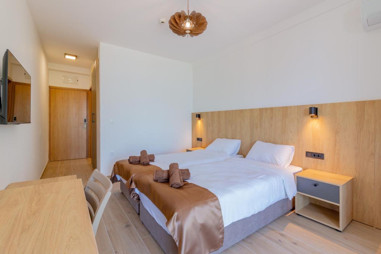 Lago Hotel Лагадин Екстериор снимка