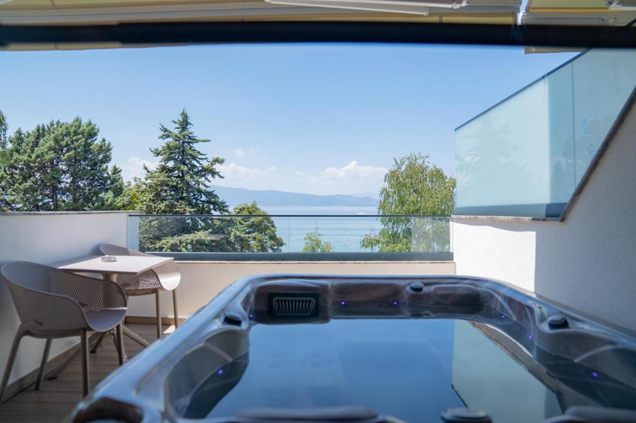 Lago Hotel Лагадин Екстериор снимка