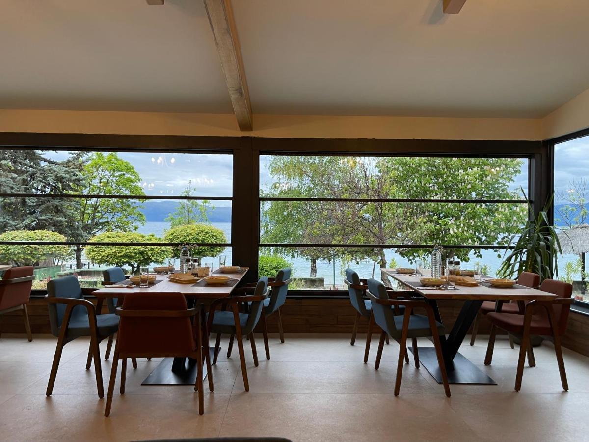 Lago Hotel Лагадин Екстериор снимка
