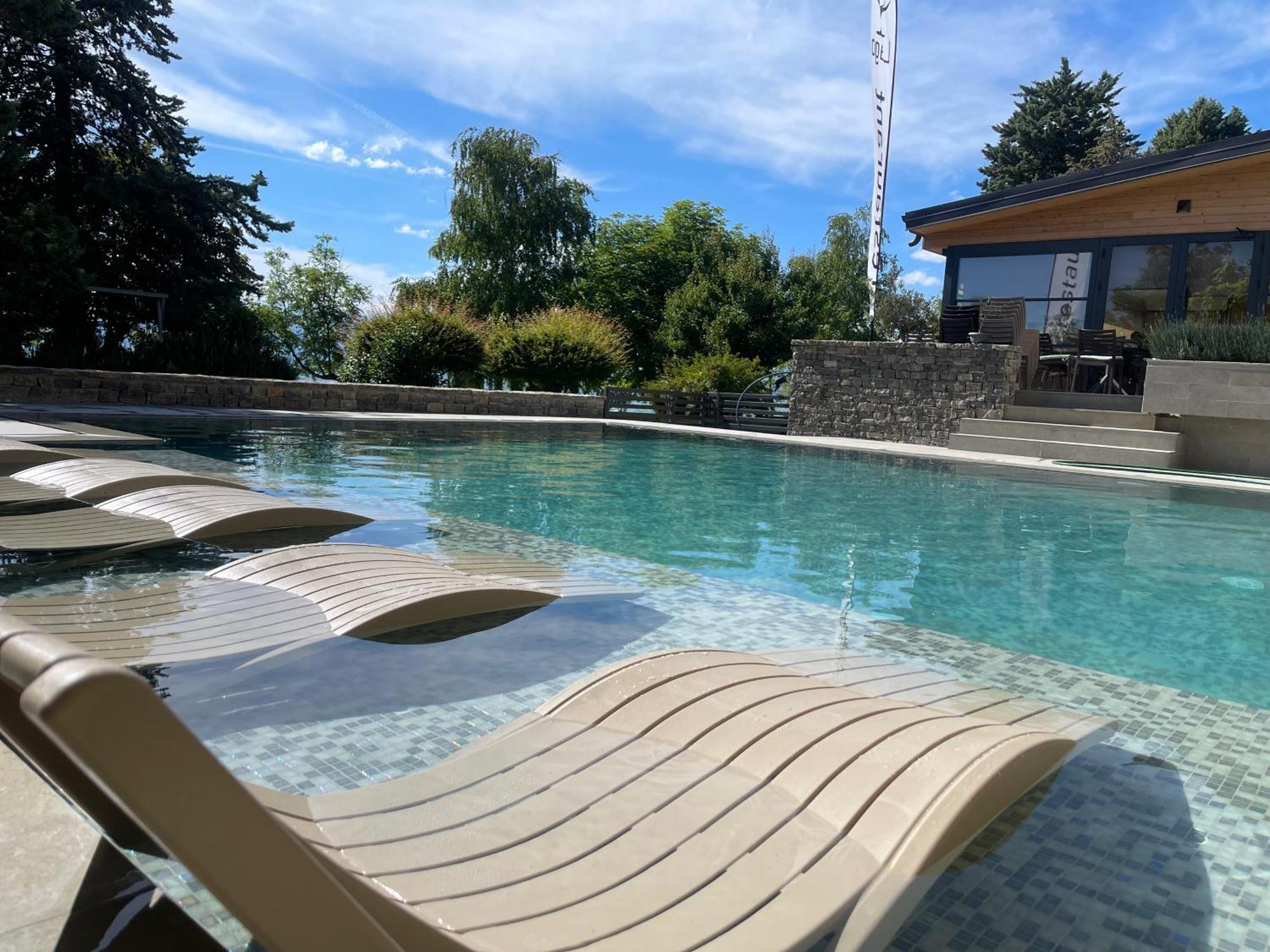 Lago Hotel Лагадин Екстериор снимка